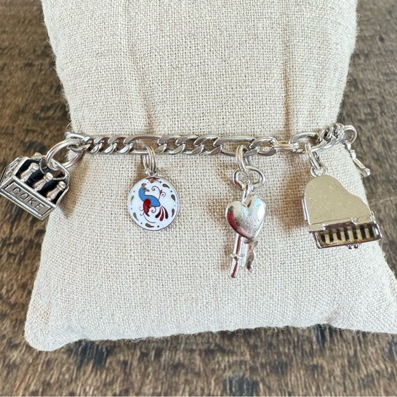 Silver Charm Bracelet from 60’s 70’s - Picture 10 of 11